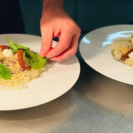 Kastelyhotel Sasvar Otel Parádsasvár