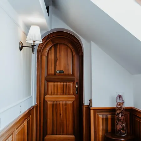 מלון Kastelyhotel Sasvar Parádsasvár