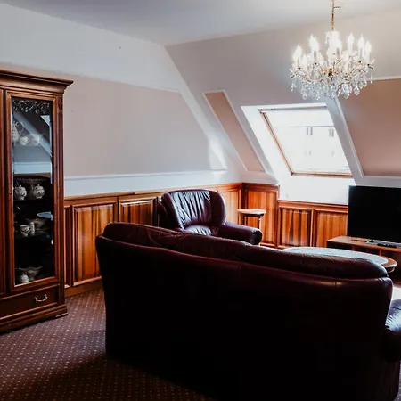 Kastelyhotel Sasvar Parádsasvár