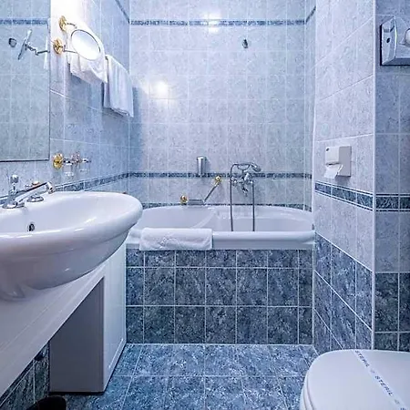 Hotel Kastelyhotel Sasvar Parádsasvár