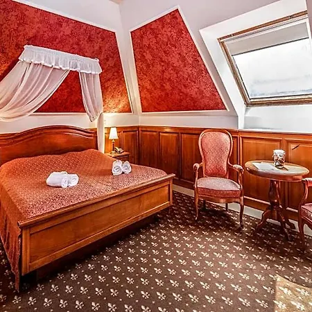 Kastelyhotel Sasvar Hotel Parádsasvár