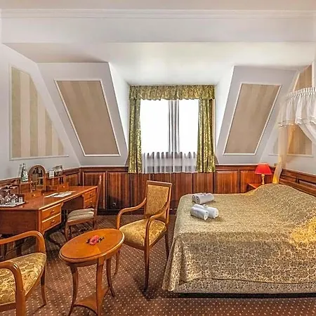 Kastelyhotel Sasvar Hotel 4*