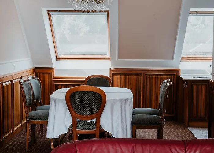 Kastelyhotel Sasvar Hotel Paradsasvar