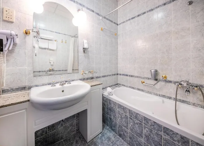 Hotel Kastelyhotel Sasvar