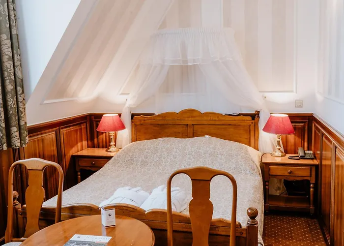 Hotel Kastelyhotel Sasvar