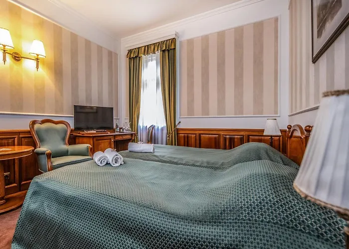 Kastelyhotel Sasvar Hotel Paradsasvar